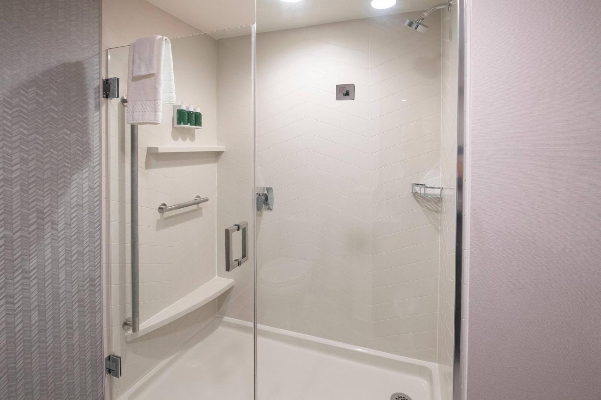 Fairfield By Marriott Edmonton International Airport Hotel Nisku Exterior photo