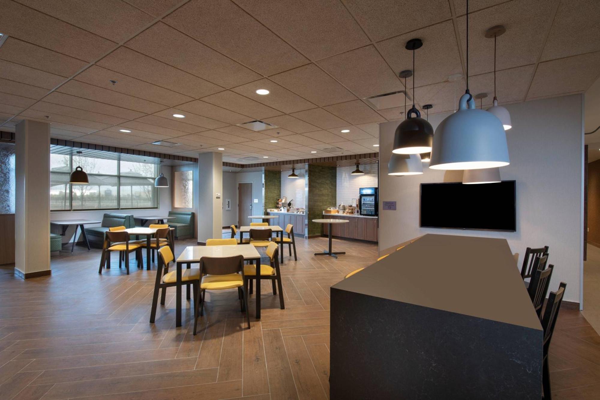 Fairfield By Marriott Edmonton International Airport Hotel Nisku Exterior photo