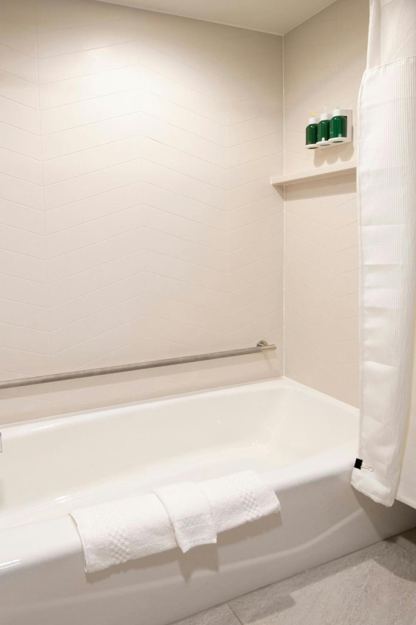 Fairfield By Marriott Edmonton International Airport Hotel Nisku Exterior photo