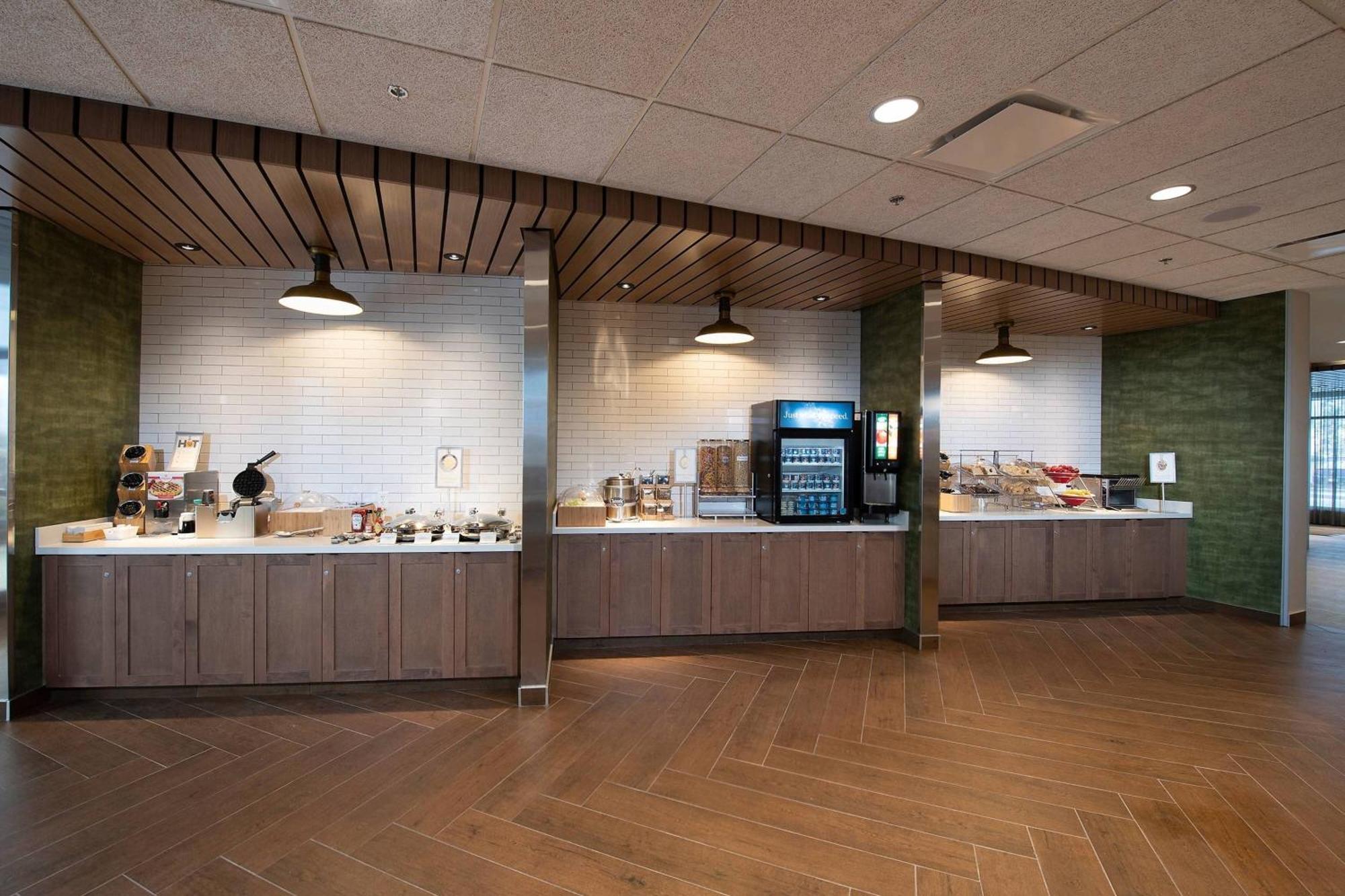 Fairfield By Marriott Edmonton International Airport Hotel Nisku Exterior photo