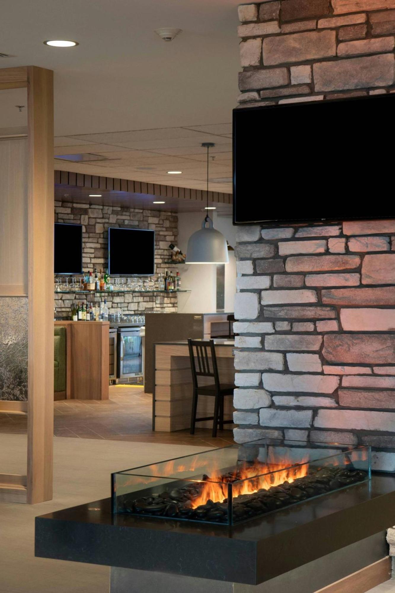 Fairfield By Marriott Edmonton International Airport Hotel Nisku Exterior photo
