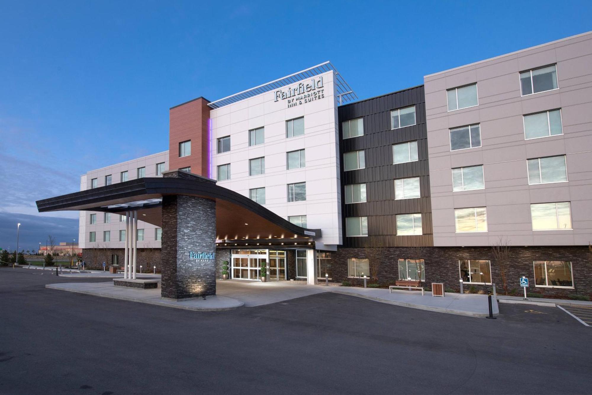Fairfield By Marriott Edmonton International Airport Hotel Nisku Exterior photo
